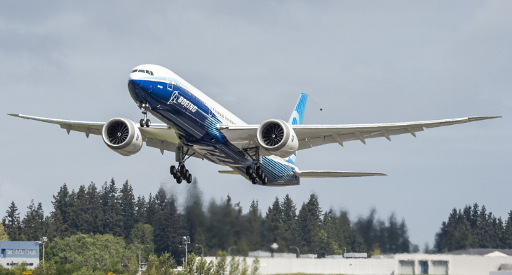 Boeing 777X taking off