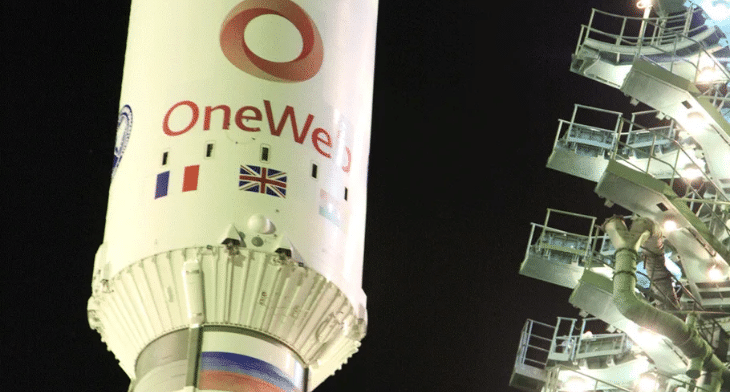 Eutelsat Communications has closed its US$550 million equity investment in OneWeb, giving it a 17.6% stake.